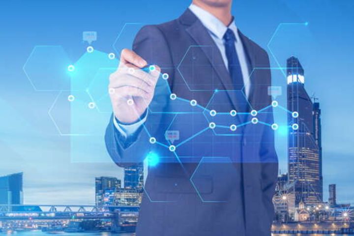 新浪财经100top博主博客,求推荐新浪微博上比较有名的财经大v